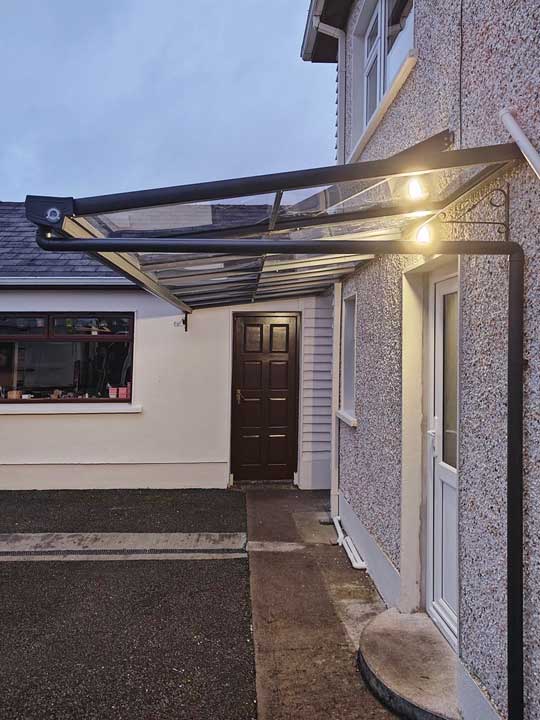 Hanging aluminium canopy