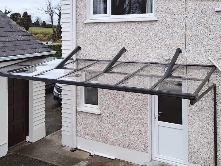 Hanging aluminium canopy