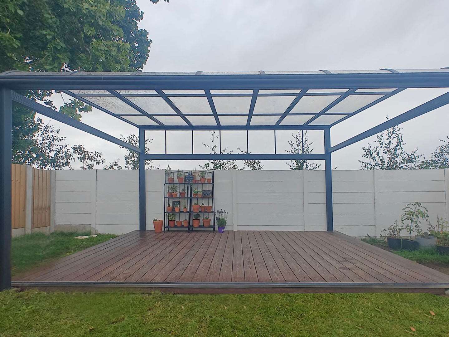 Aluminium canopy with composite decking