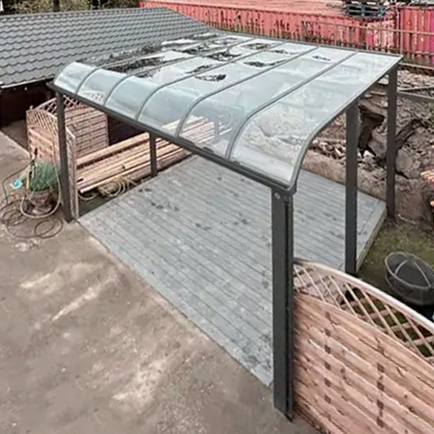 Aluminum canopy installed in Inchicore