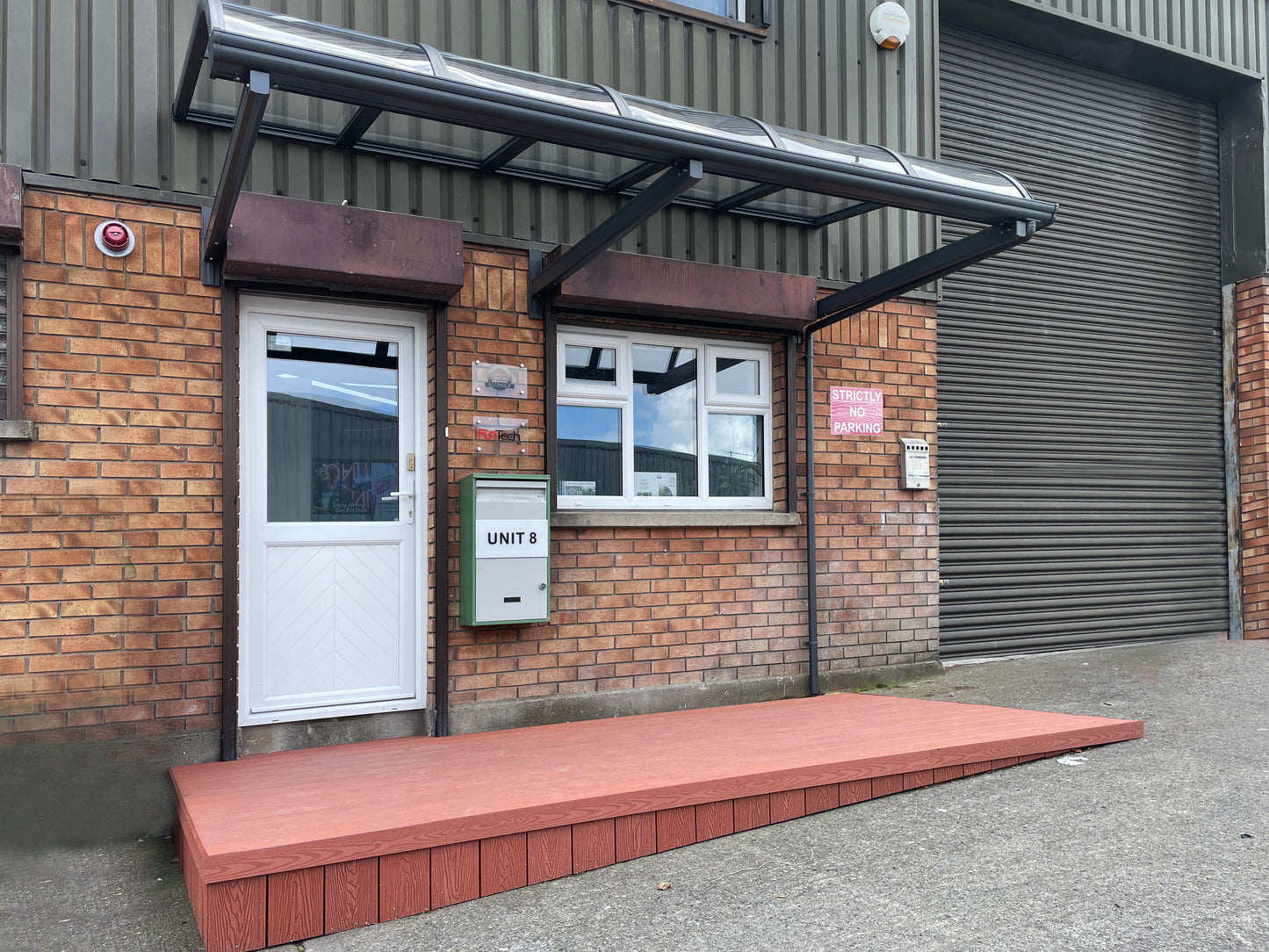 Canopy with composite decking | Alumax HQ
