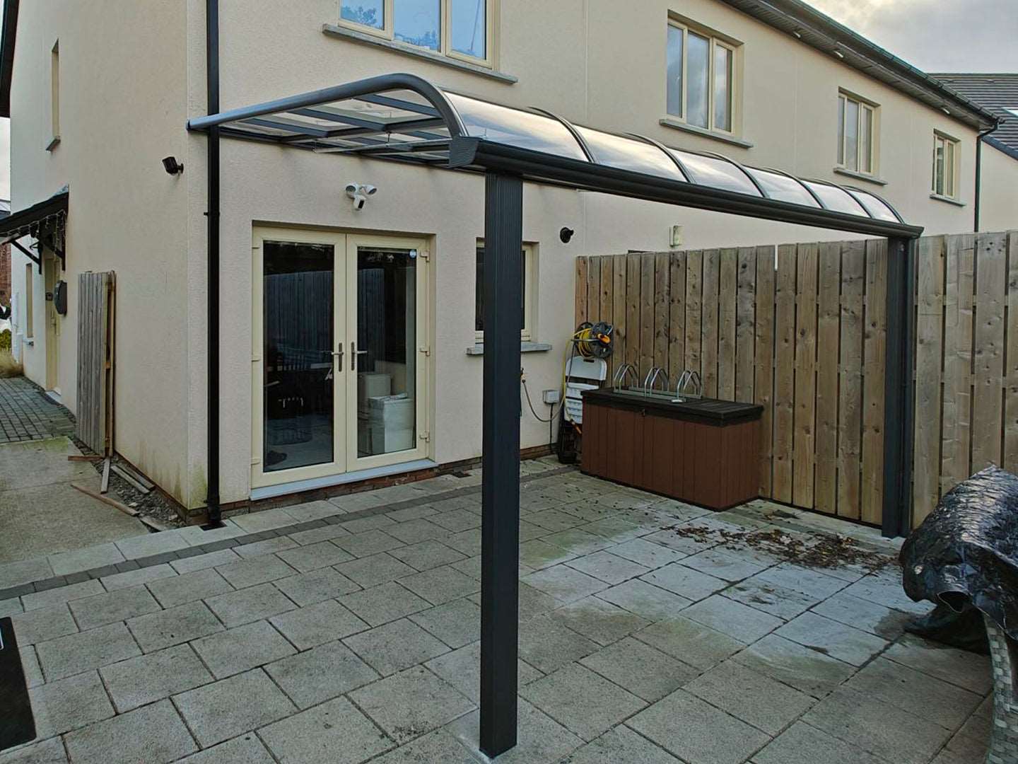Aluminium Canopy in Cooldown Commons Dublin Ireland