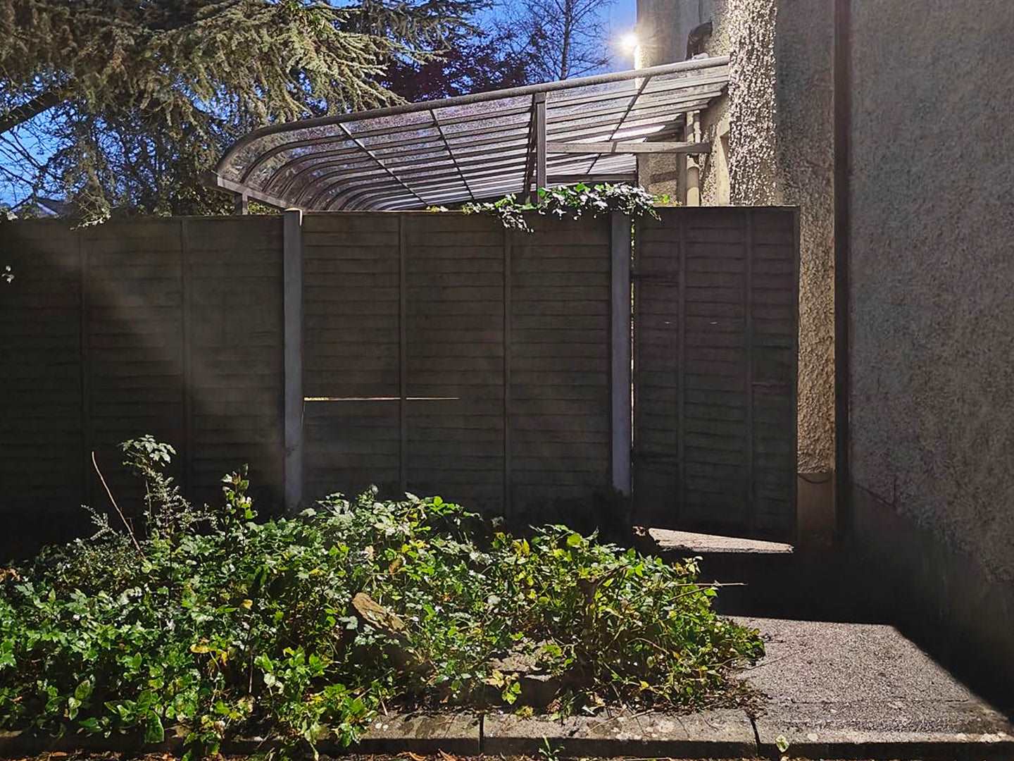 BESPOKE ALUMINIUM CANOPY MANUFACTURER IN IRELAND